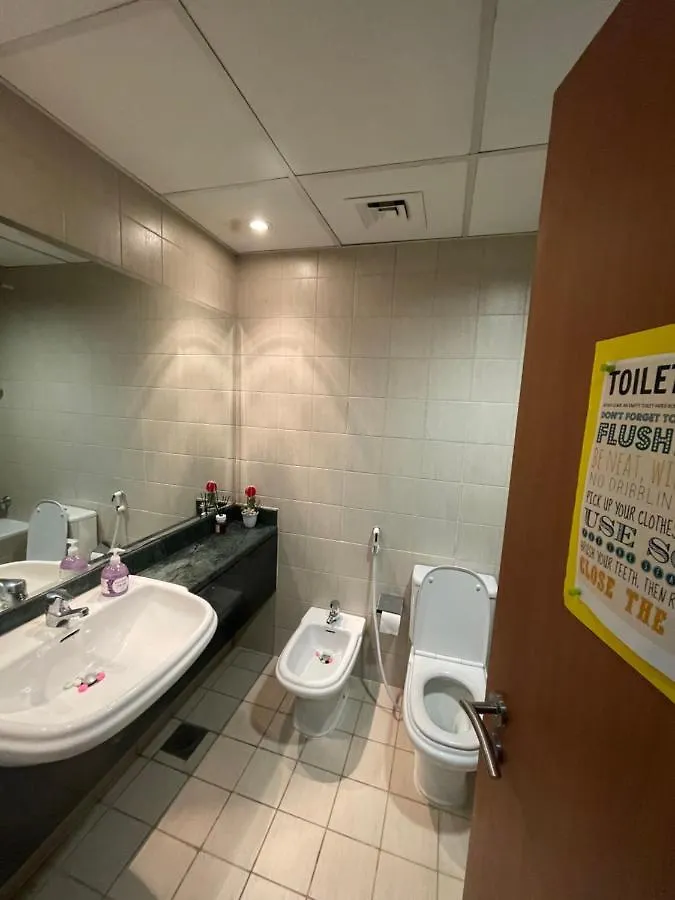 بيت شباب Travelers Backpackers دبي