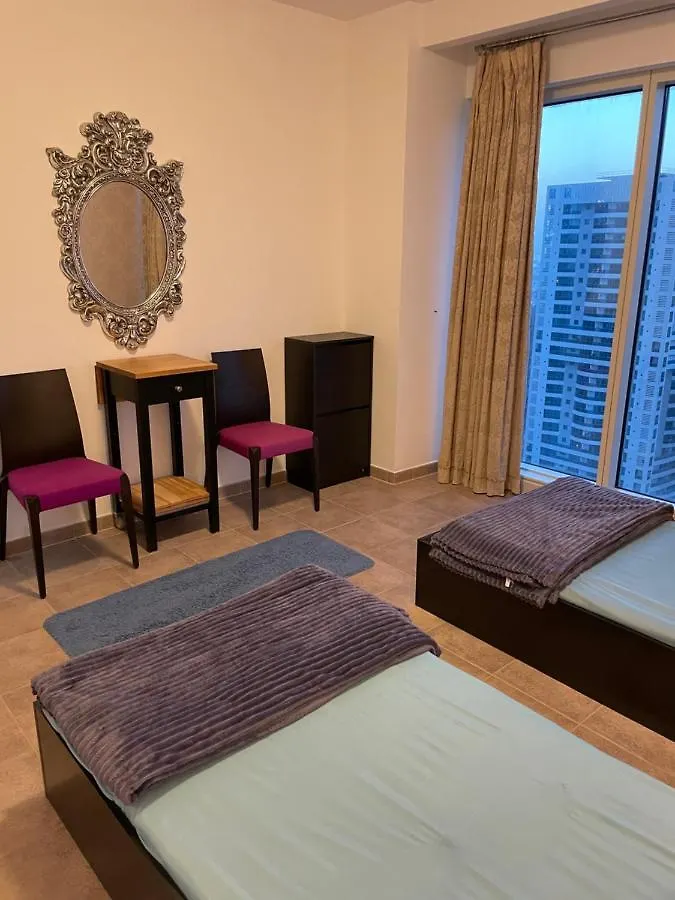 Travelers Backpackers Hostel Dubai
